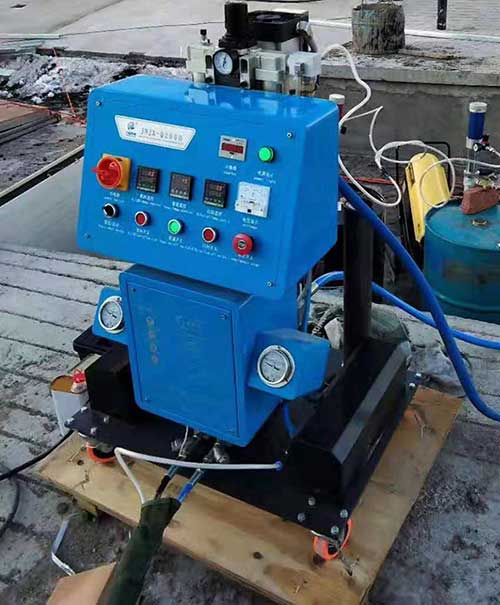 專業(yè)聚氨酯噴涂保溫施工方案(圖2) Q2600專業(yè)聚氨酯保溫噴涂機(jī)