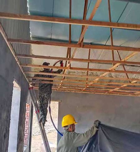 養(yǎng)殖場(chǎng)頂棚保溫用什么材料(圖2) 養(yǎng)殖場(chǎng)頂棚保溫施工案例