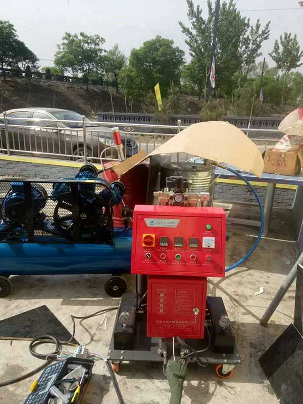 聚氨酯泡沫噴涂機(圖1) JNJX-III(E)型聚氨酯泡沫噴涂機