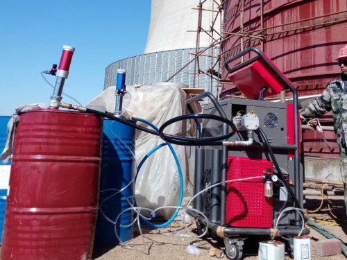 進口聚脲噴涂機電廠除鹽水箱防腐施工