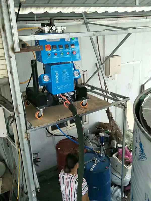 河南聚氨酯噴涂機(jī)(圖1) Q2600系列河南聚氨酯噴涂機(jī)